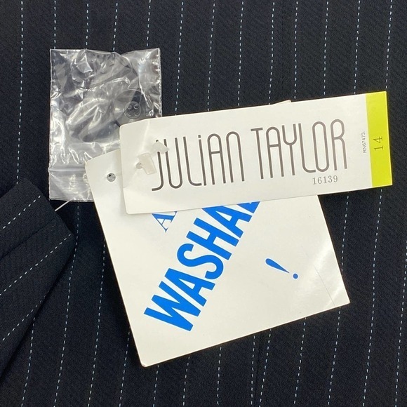 JULIAN Taylor Black White Pinstripe Jacket Size 14 - Picture 11 of 15